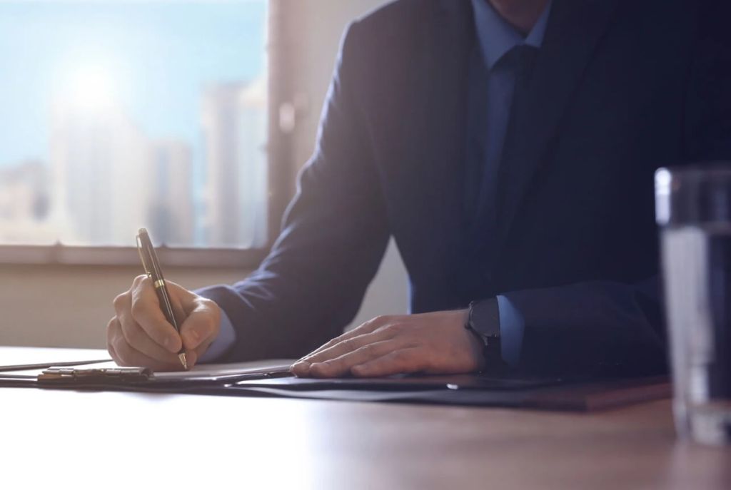 Navigating Legal Storms: The Crucial Role of a Criminal defence lawyer